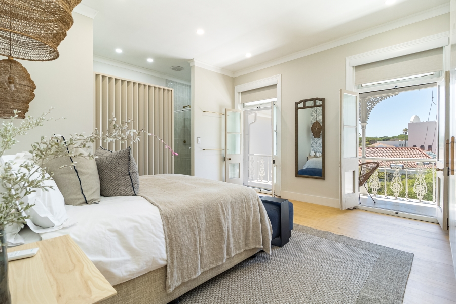 To Let 4 Bedroom Property for Rent in Oranjezicht Western Cape